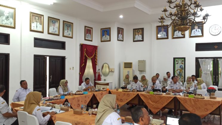 Rapat Koordinasi dengan Dinas Kesehatan, BKPSDM, dan Dikpora