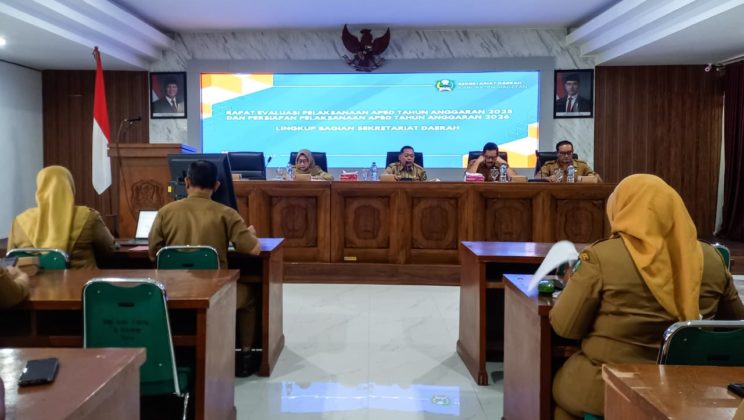 Rapat Evaluasi Lingkup Sekretariat Daerah