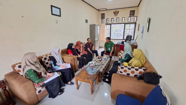 Monitoring dan Evaluasi Bagian Adbang ke Kecamatan dan Kelurahan